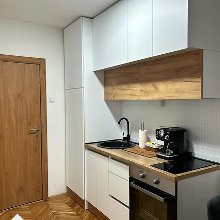 Διαμέρισμα House