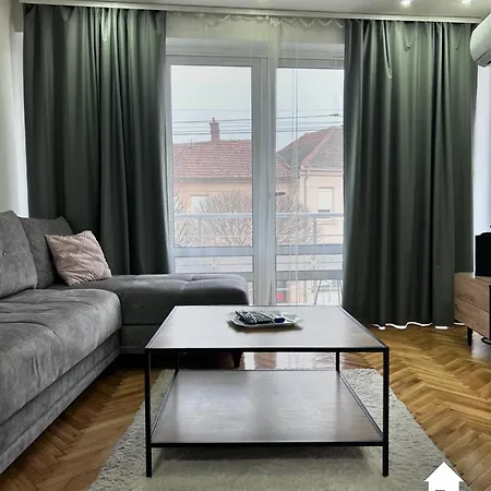 Διαμέρισμα House